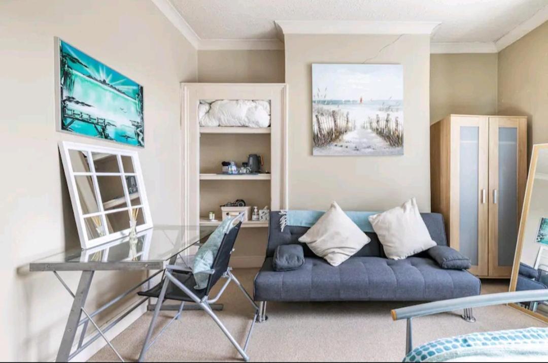 The Mews - Less Than 1Km To City Centre - Stadium - Castle - 10 Min Walk Cardiff Kültér fotó