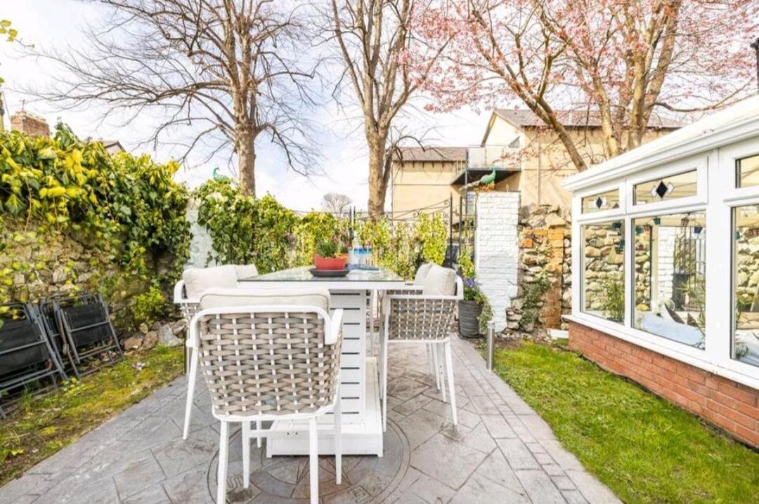 The Mews - Less Than 1Km To City Centre - Stadium - Castle - 10 Min Walk Cardiff Kültér fotó
